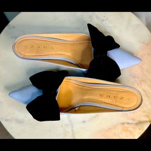 Size 39 or 8 Baby blue Zara mules with adorable black velvet bow.